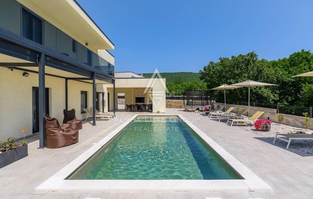 Labin: Nuova villa di lusso con piscina in vendita