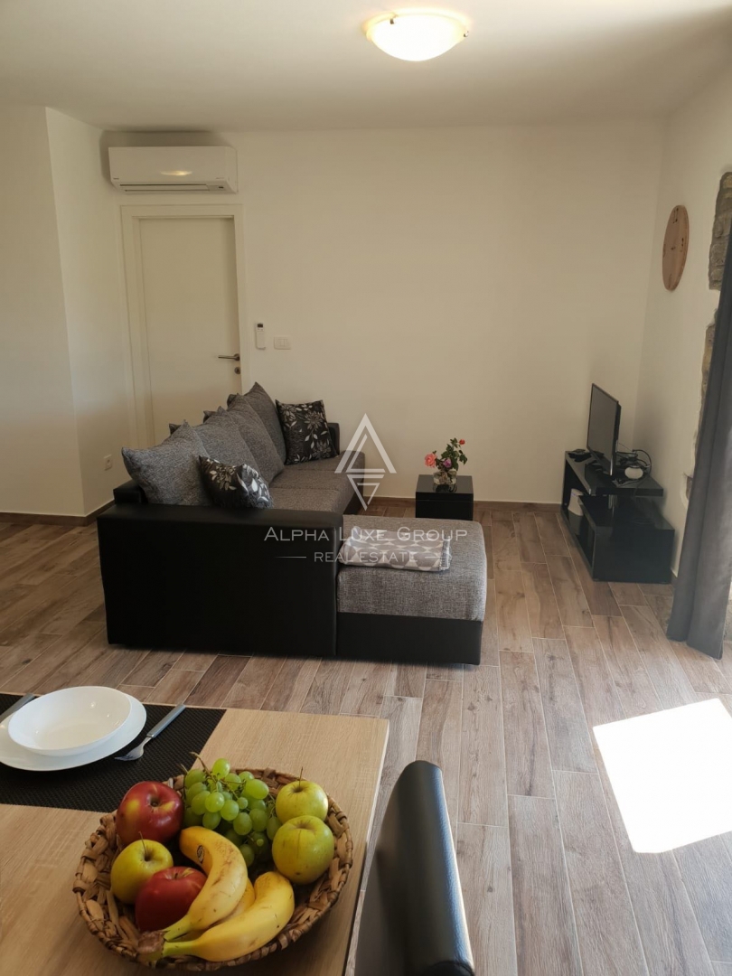 Buje, Istria – Casa in pietra ristrutturata con vista aperta