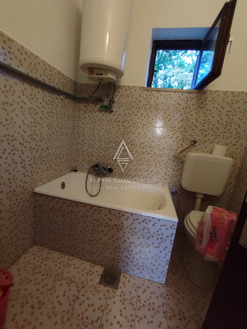 Tinjan, Istria: Casa con giardino e garage