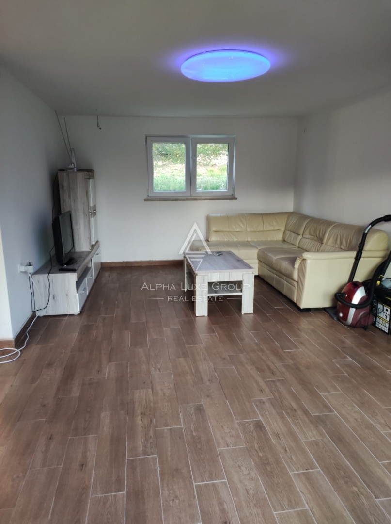 Tinjan, Istria: Casa con giardino e garage