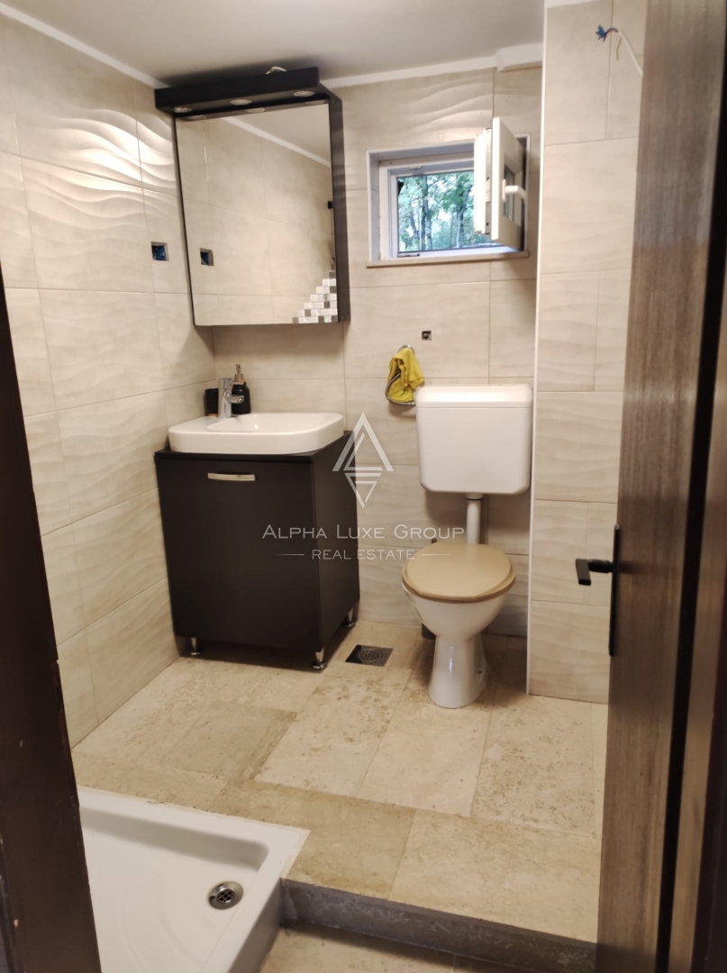 Tinjan, Istria: Casa con giardino e garage