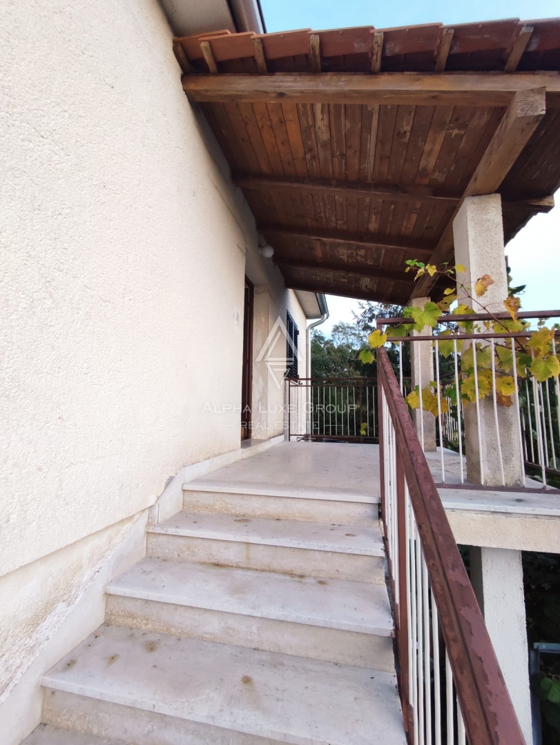 Tinjan, Istria: Casa con giardino e garage