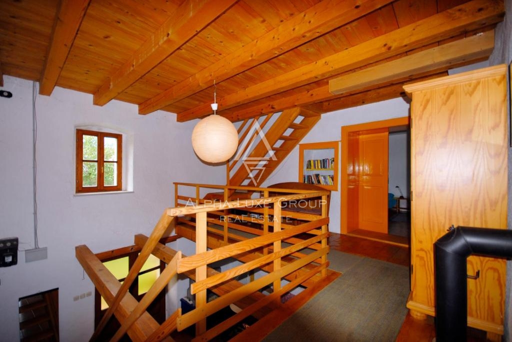 Frata, Istria: Casa in pietra ristrutturata con giardino