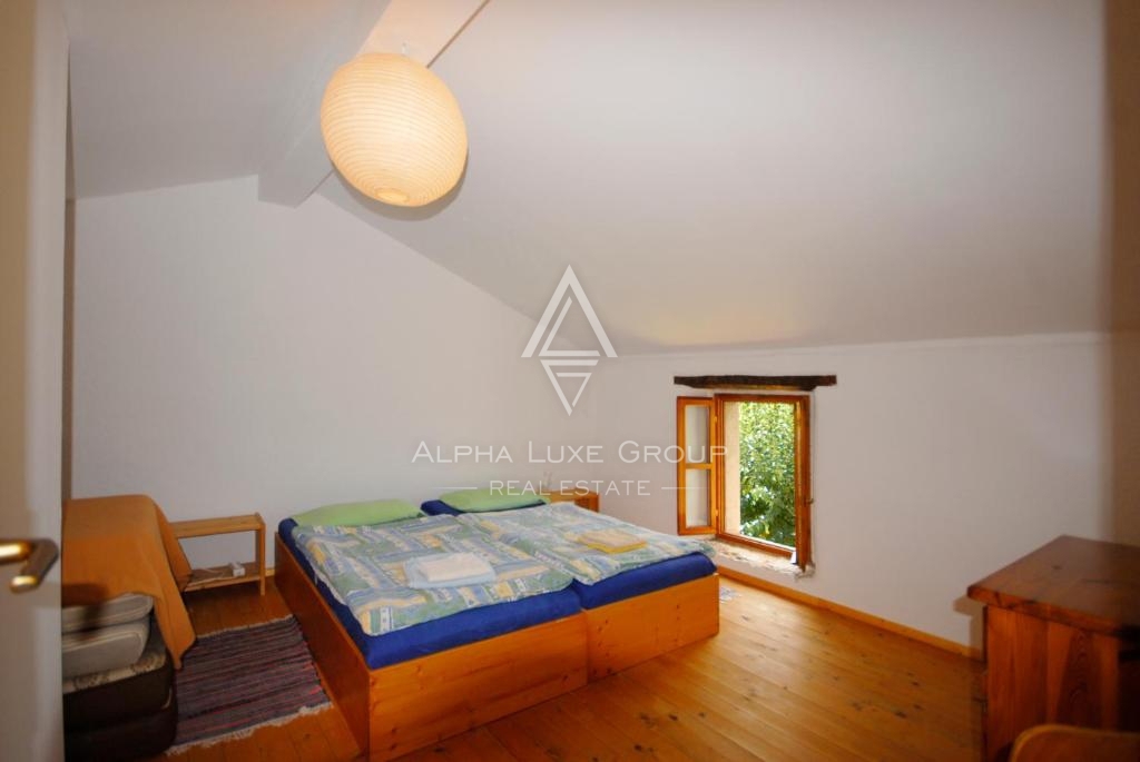 Frata, Istria: Casa in pietra ristrutturata con giardino