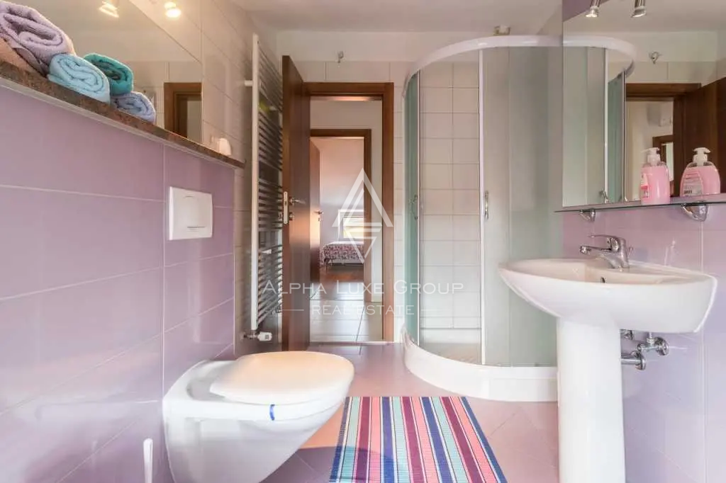 Istria, Pula Valdebek: Casa con appartmani vicino città