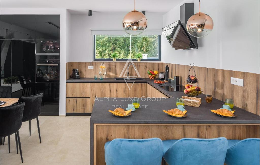 Istria, Rovinj: Villa contemporanea con piscina spa