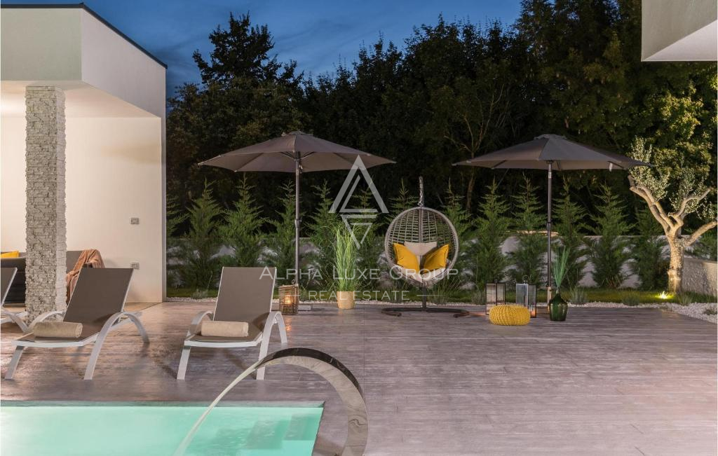 Istria, Rovinj: Villa contemporanea con piscina spa