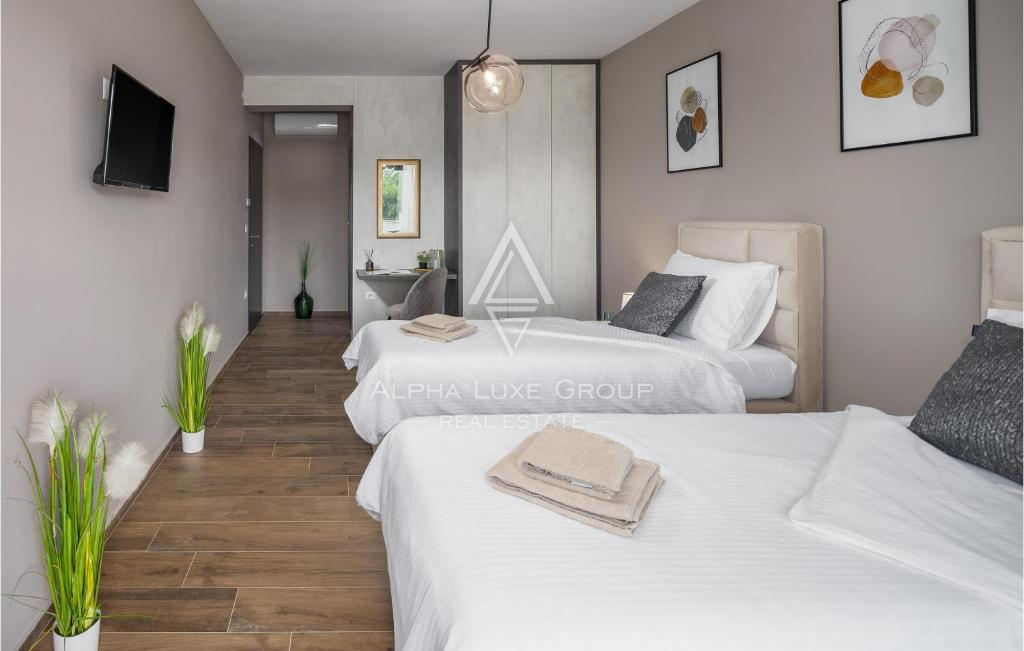 Istria, Rovinj: Villa contemporanea con piscina spa