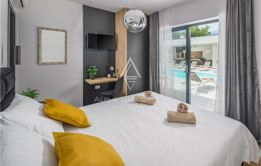 Istria, Rovinj: Villa contemporanea con piscina spa