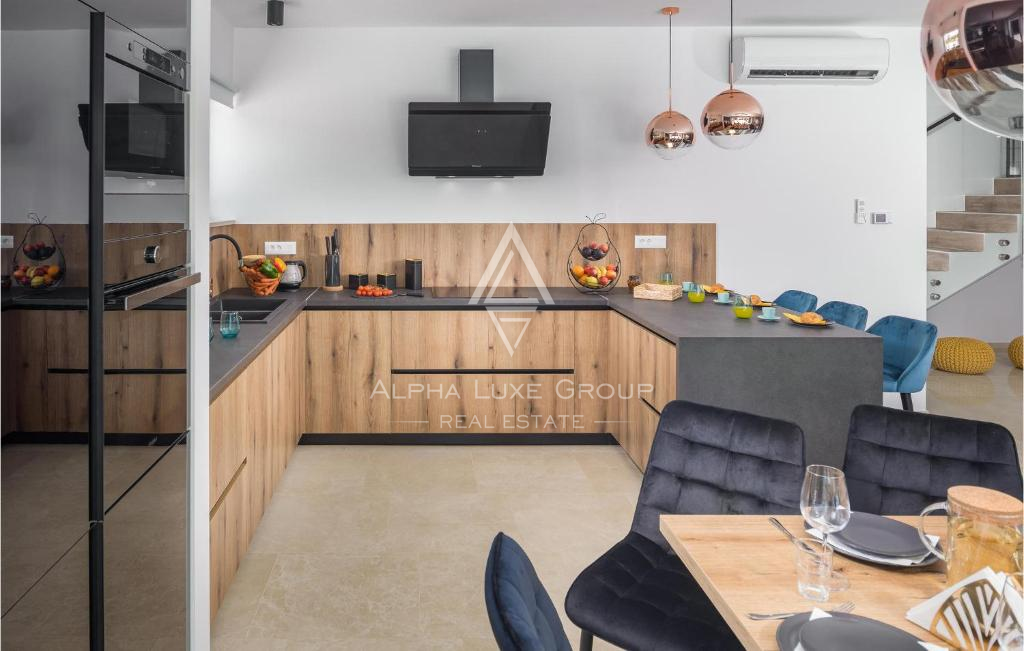 Istria, Rovinj: Villa contemporanea con piscina spa