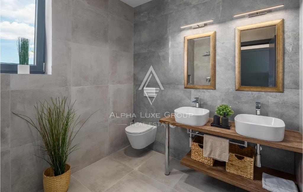 Istria, Rovinj: Villa contemporanea con piscina spa