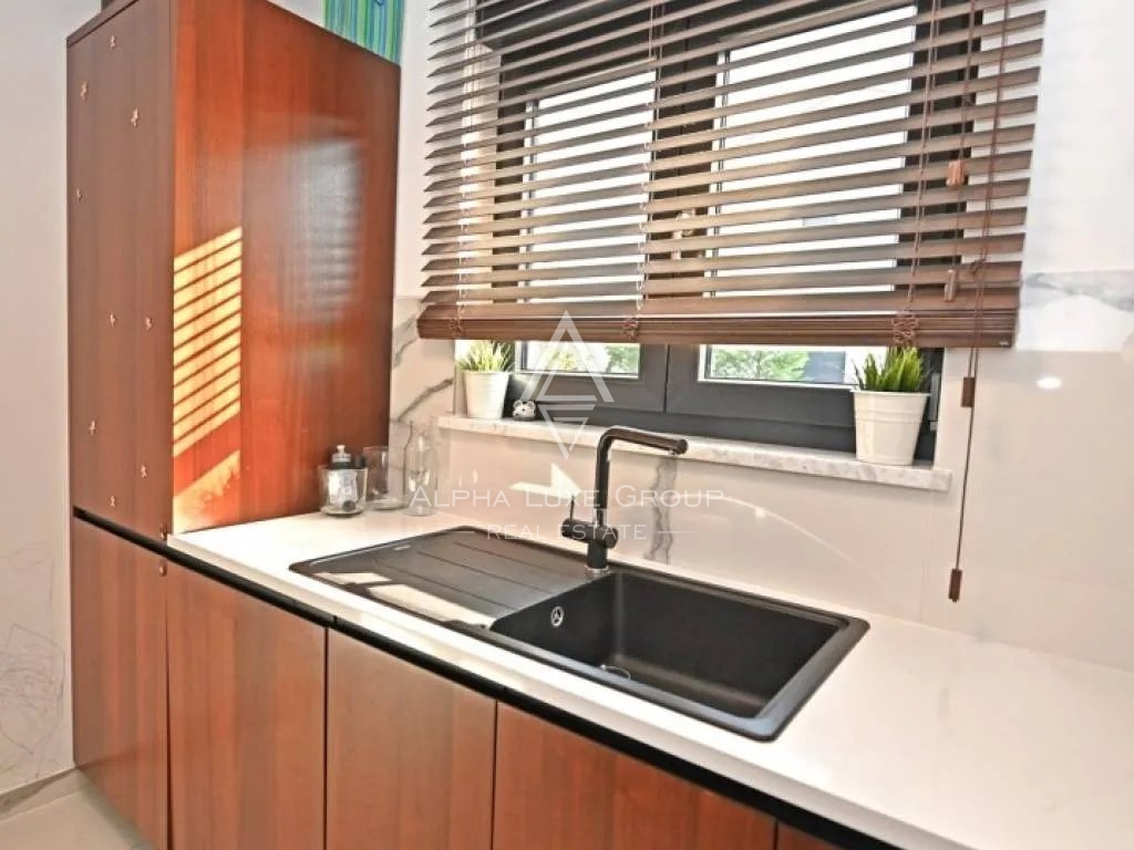 Istria, Poreč – smart home con giardino e jacuzzi