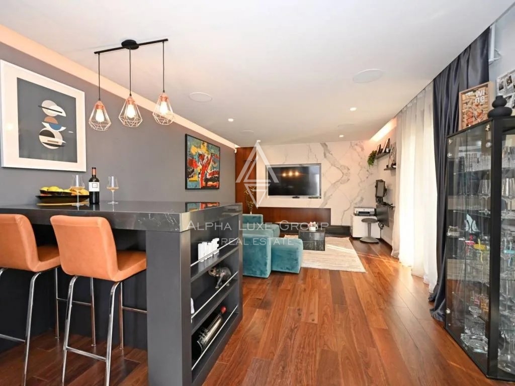 Istria, Poreč – smart home con giardino e jacuzzi