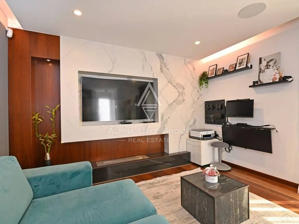 Istria, Poreč – smart home con giardino e jacuzzi