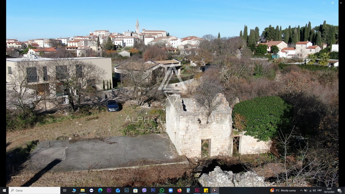 Istria, Bale: Terreno edificabile centro con rudere