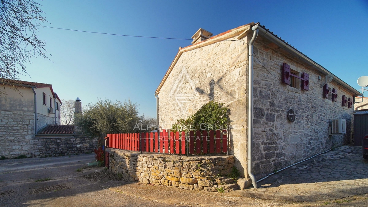 Istria, Kanfanar – Casa in pietra ristrutturata con giardino