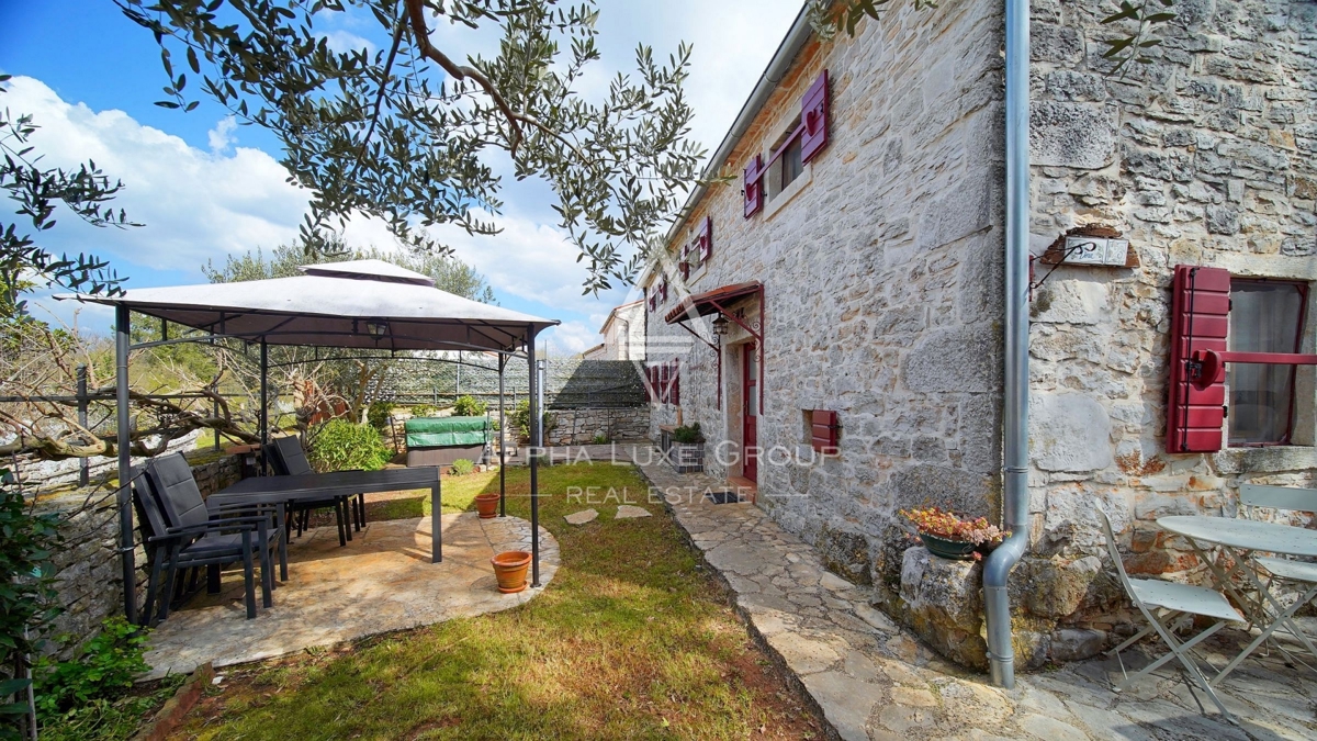 Istria, Kanfanar – Casa in pietra ristrutturata con giardino
