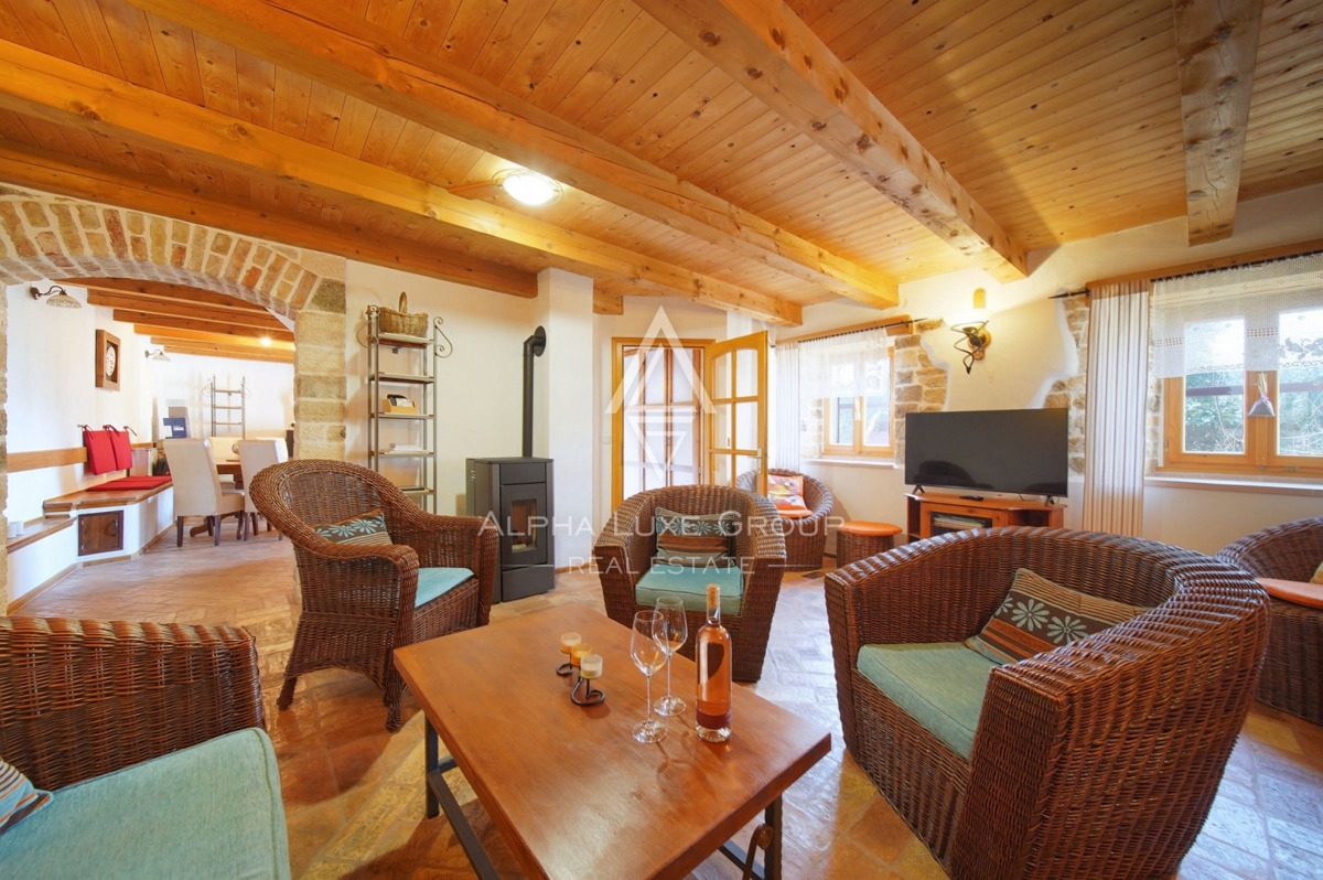 Istria, Kanfanar – Casa in pietra ristrutturata con giardino