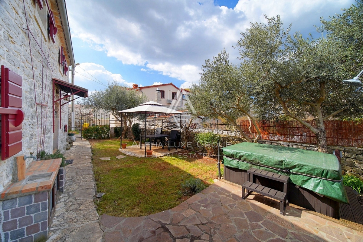 Istria, Kanfanar – Casa in pietra ristrutturata con giardino