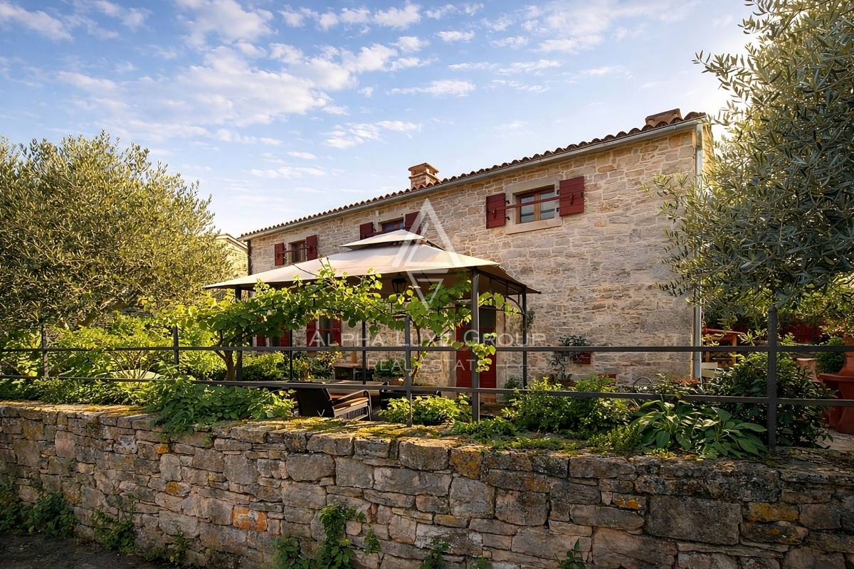 Istria, Kanfanar – Casa in pietra ristrutturata con giardino