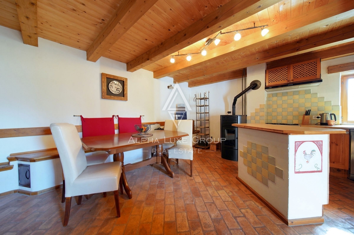 Istria, Kanfanar – Casa in pietra ristrutturata con giardino