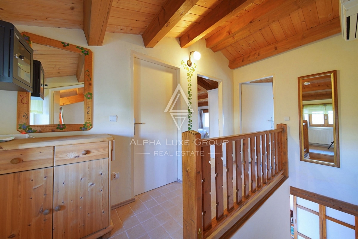 Istria, Kanfanar – Casa in pietra ristrutturata con giardino