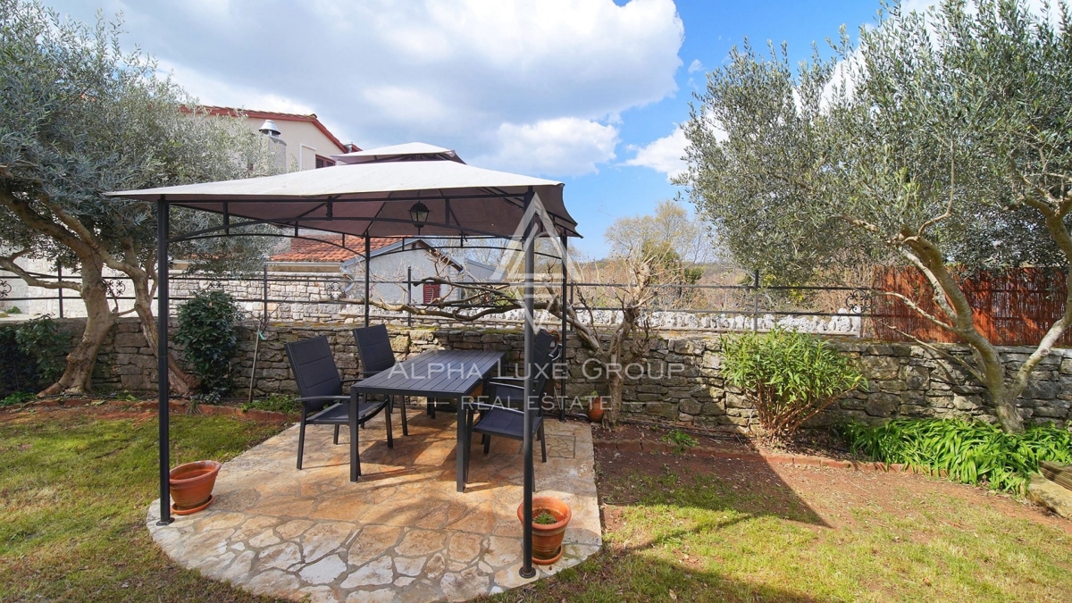 Istria, Kanfanar – Casa in pietra ristrutturata con giardino