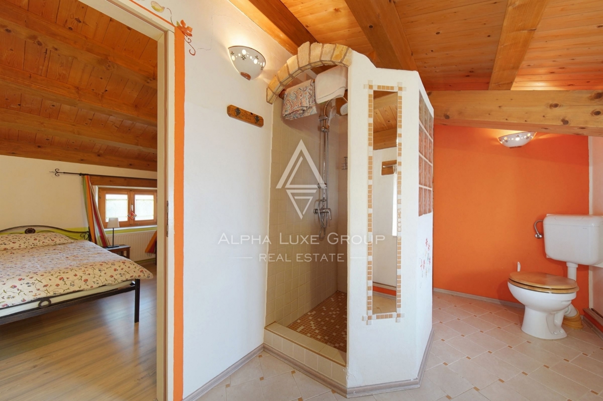 Istria, Kanfanar – Casa in pietra ristrutturata con giardino