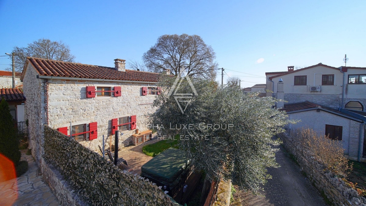 Istria, Kanfanar – Casa in pietra ristrutturata con giardino