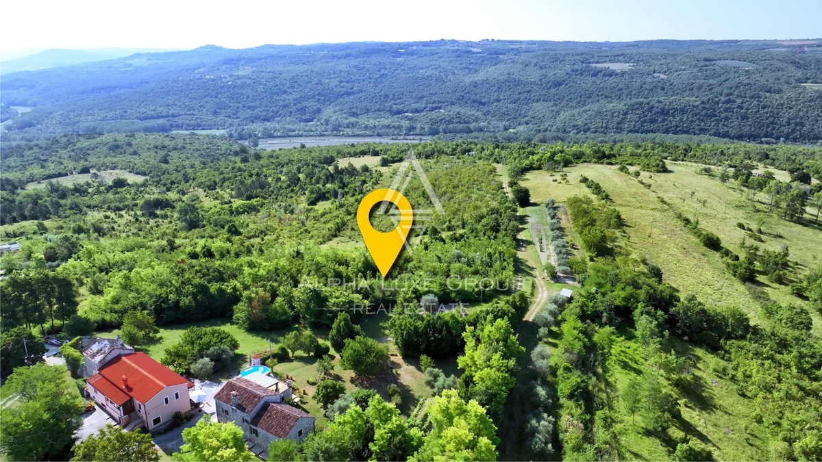 Grožnjan, Istria: Terreno con vista panoramica sulla Mirna