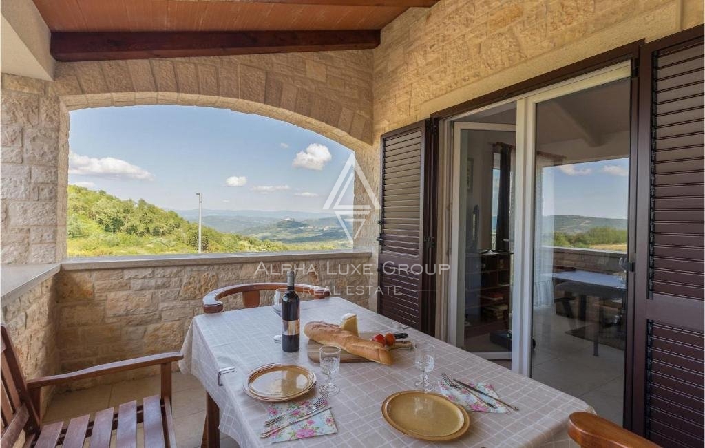 Poreč: Villa stupenda con piscina e vista panoramica in vendita