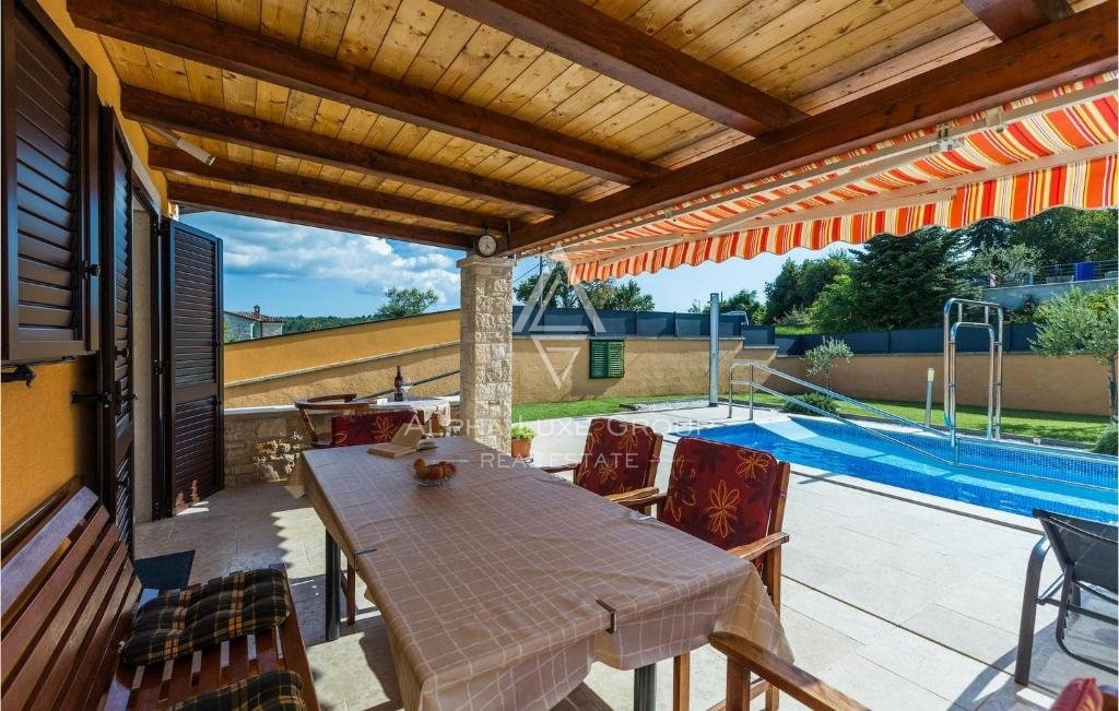 Poreč: Villa stupenda con piscina e vista panoramica in vendita
