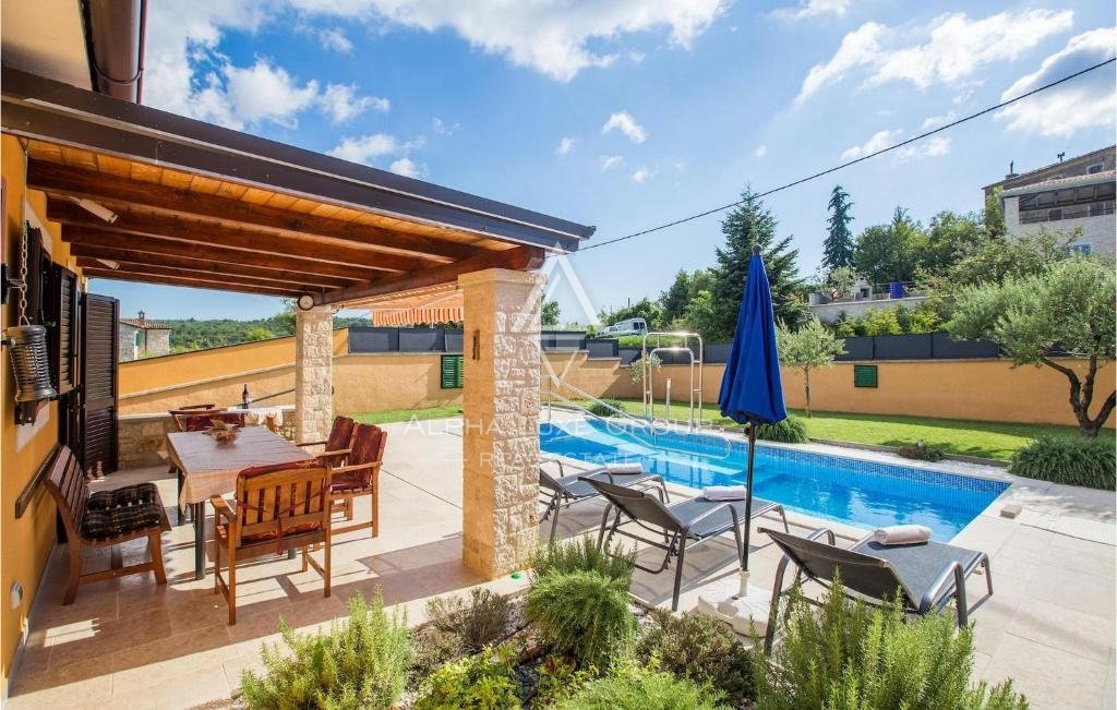 Poreč: Villa stupenda con piscina e vista panoramica in vendita