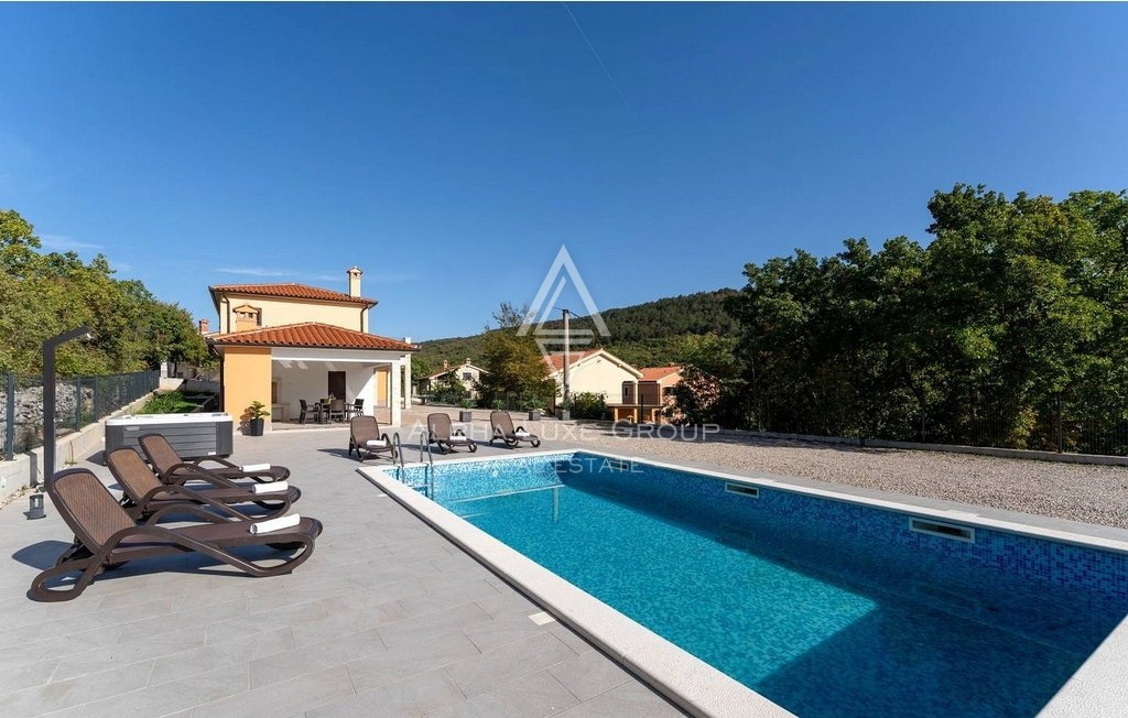 Labin, Rabac - Rifugio opulento con piscina e vasti giardini