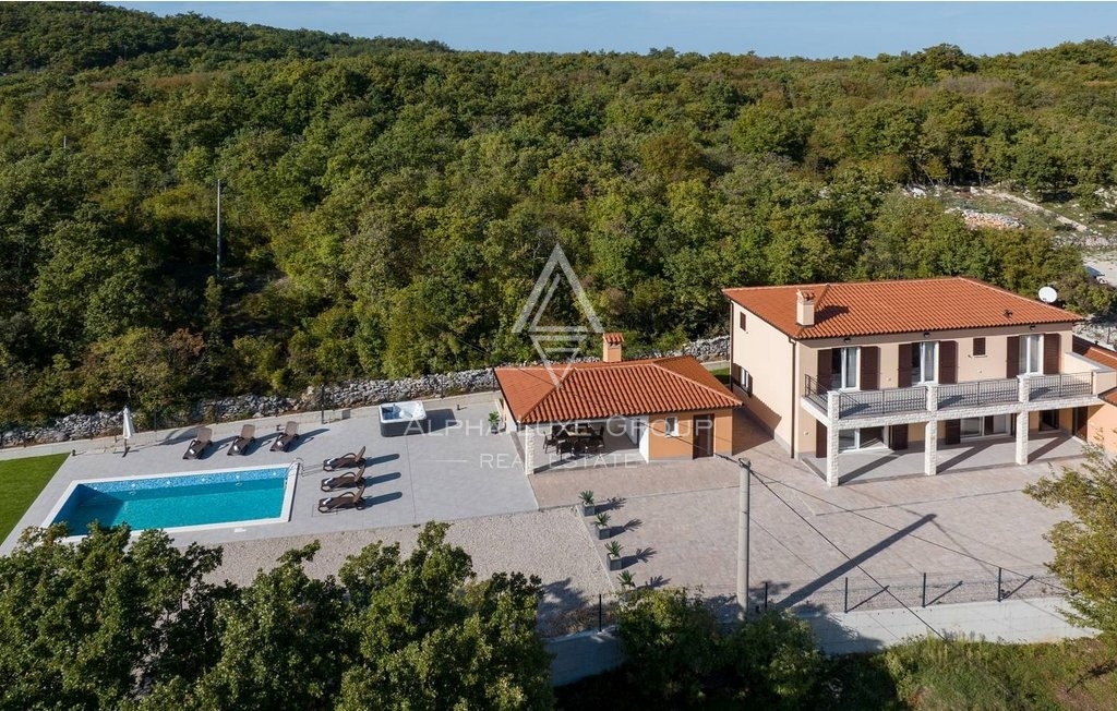 Labin, Rabac - Rifugio opulento con piscina e vasti giardini