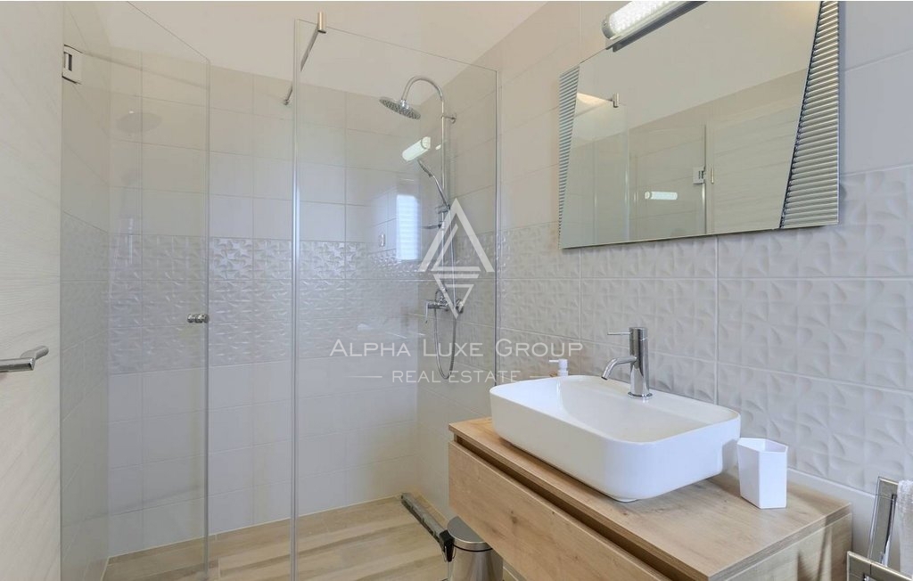 Labin, Rabac - Rifugio opulento con piscina e vasti giardini