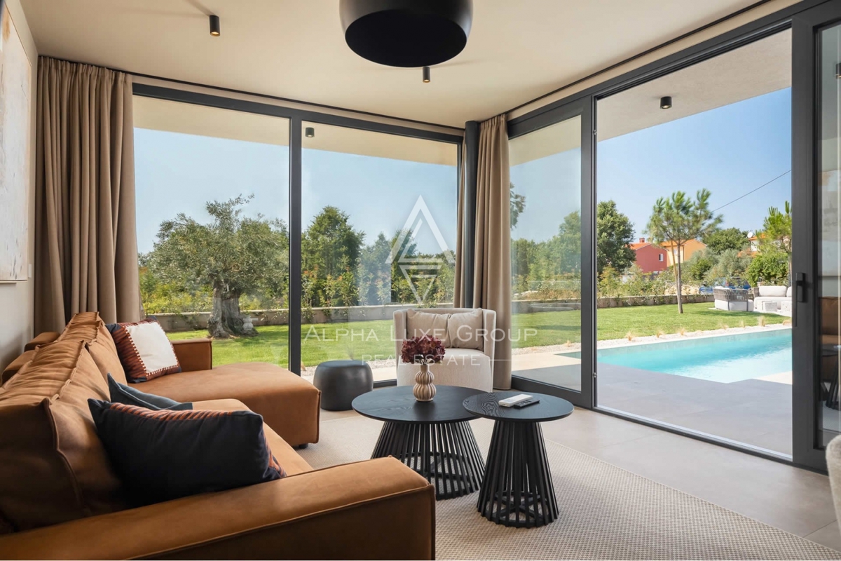 Poreč, Nova vas – Moderna casa bifamiliare con piscina