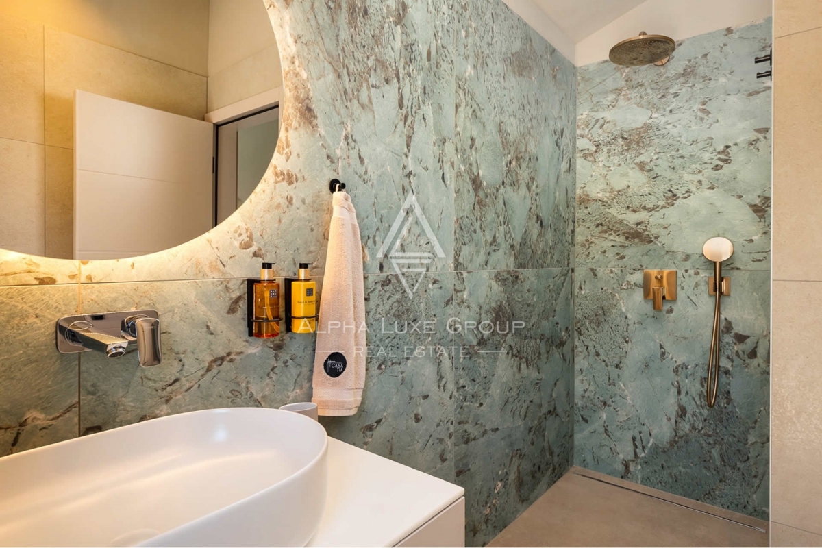 Poreč, Nova vas – Moderna casa bifamiliare con piscina