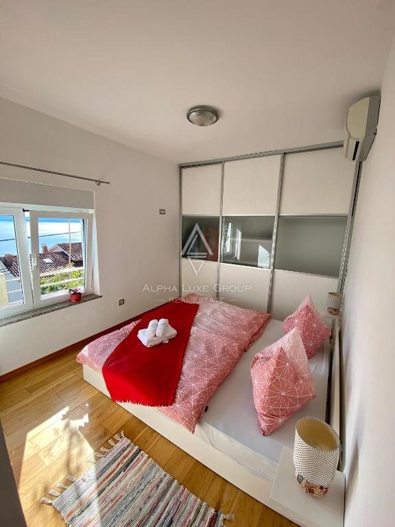 Opatija : Incantevole villa indipendente con piscina e vista panoramica sul mare