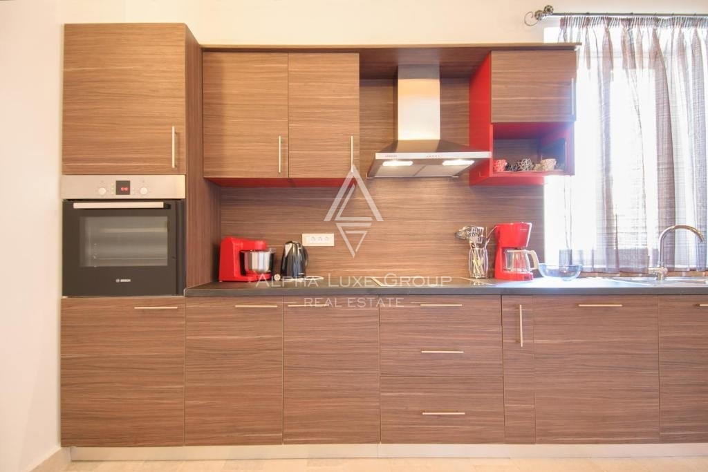 Casa in pietra con quattro appartamenti e vista mare, Istria, Parenzo