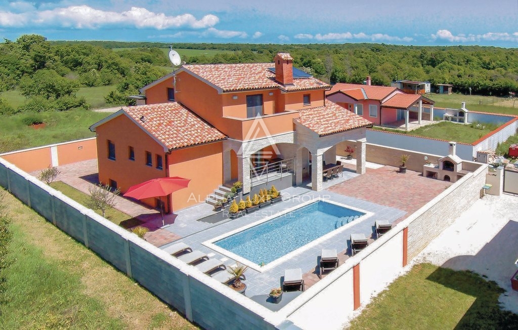 Bella villa moderna con piscina, Istria, Pola