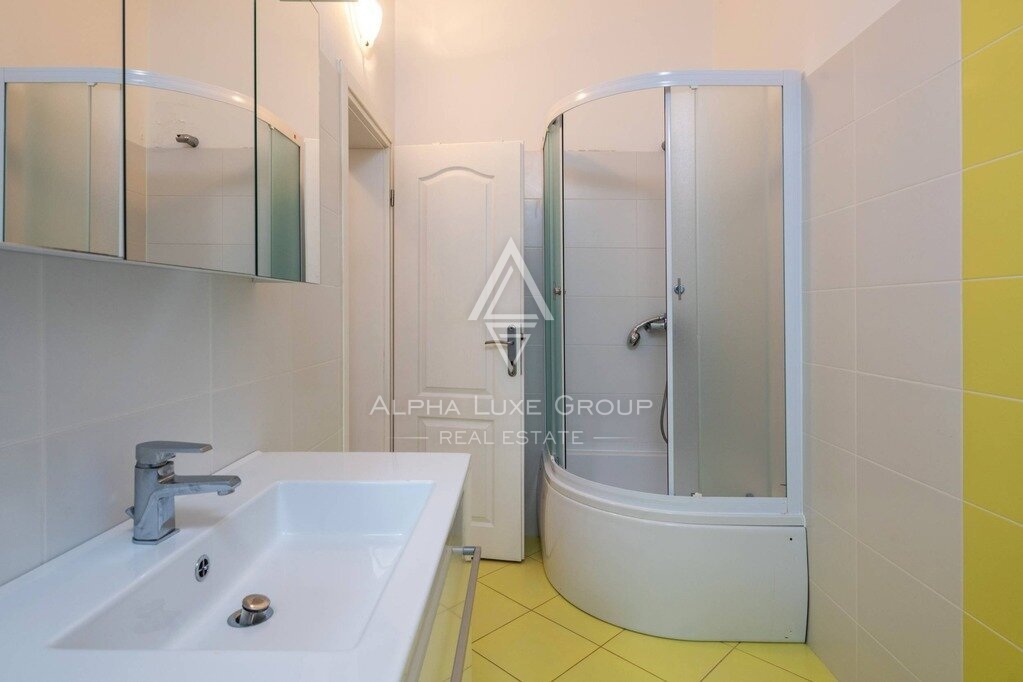 VILLA CON PISCINA IN POSIZIONE TRANQUILLA, ISTRIA, POREČ