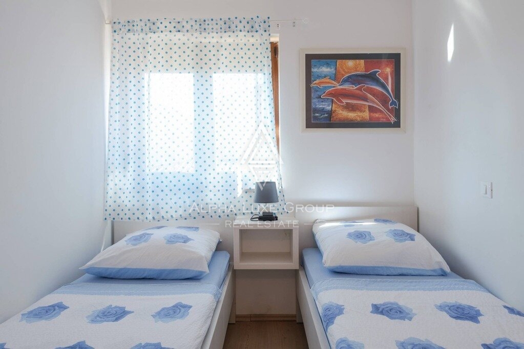 VILLA CON PISCINA IN POSIZIONE TRANQUILLA, ISTRIA, POREČ