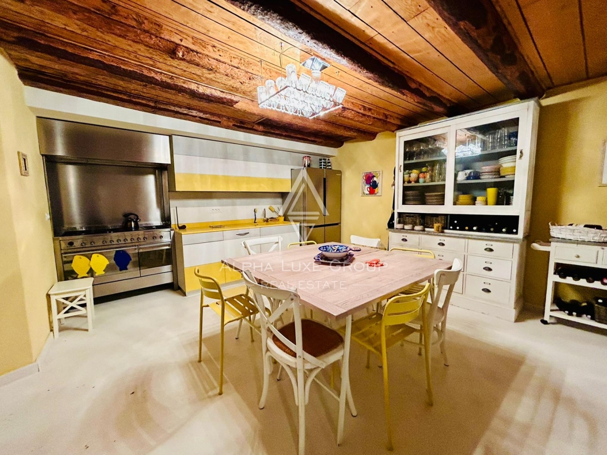 Istria, Novigrad, Splendida casa a 10 metri dal mare