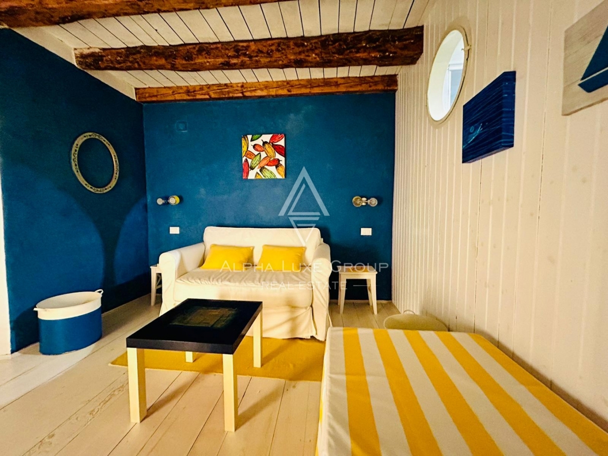 Istria, Novigrad, Splendida casa a 10 metri dal mare