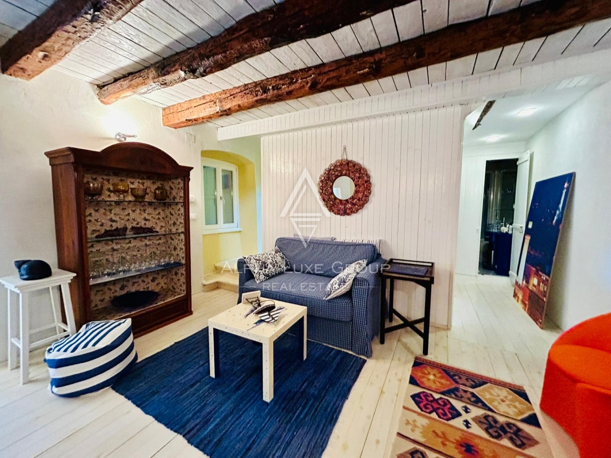 Istria, Novigrad, Splendida casa a 10 metri dal mare