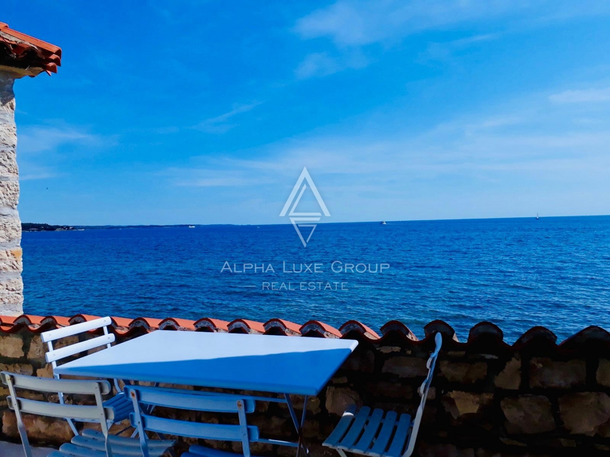 Istria, Novigrad, Splendida casa a 10 metri dal mare