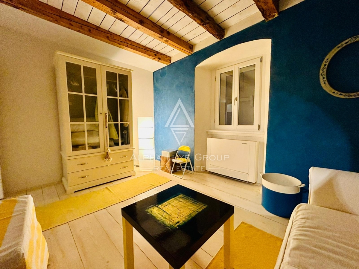 Istria, Novigrad, Splendida casa a 10 metri dal mare