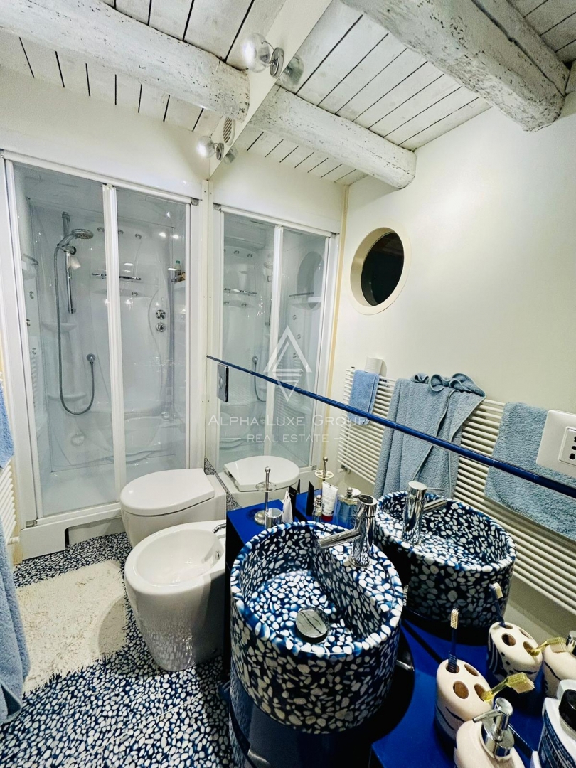 Istria, Novigrad, Splendida casa a 10 metri dal mare