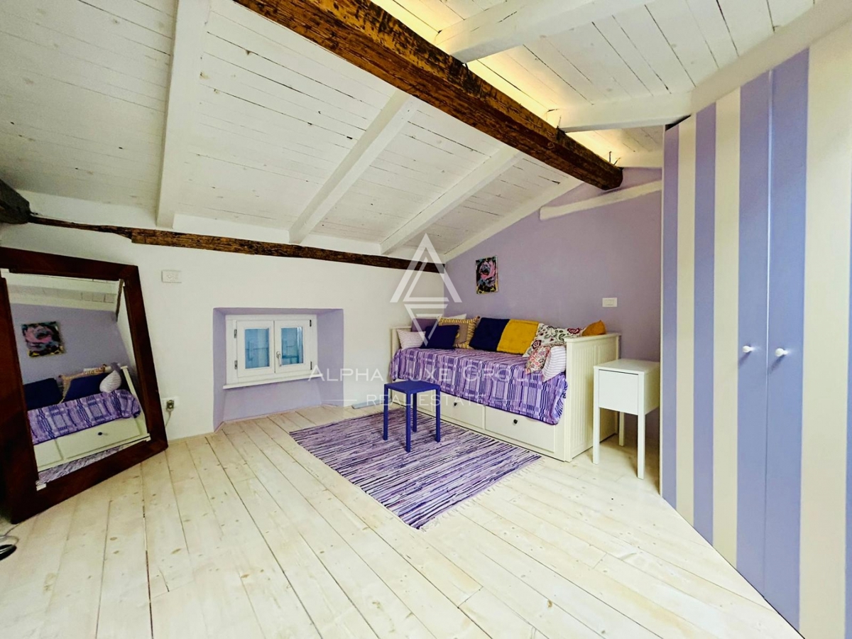 Istria, Novigrad, Splendida casa a 10 metri dal mare